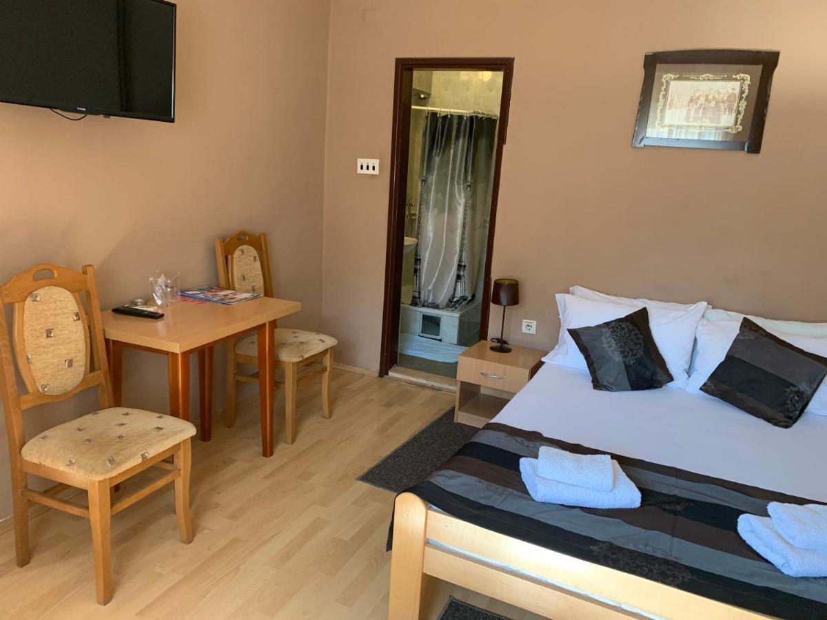 Guest Accommodation Zone ニシュカ・バニャ エクステリア 写真