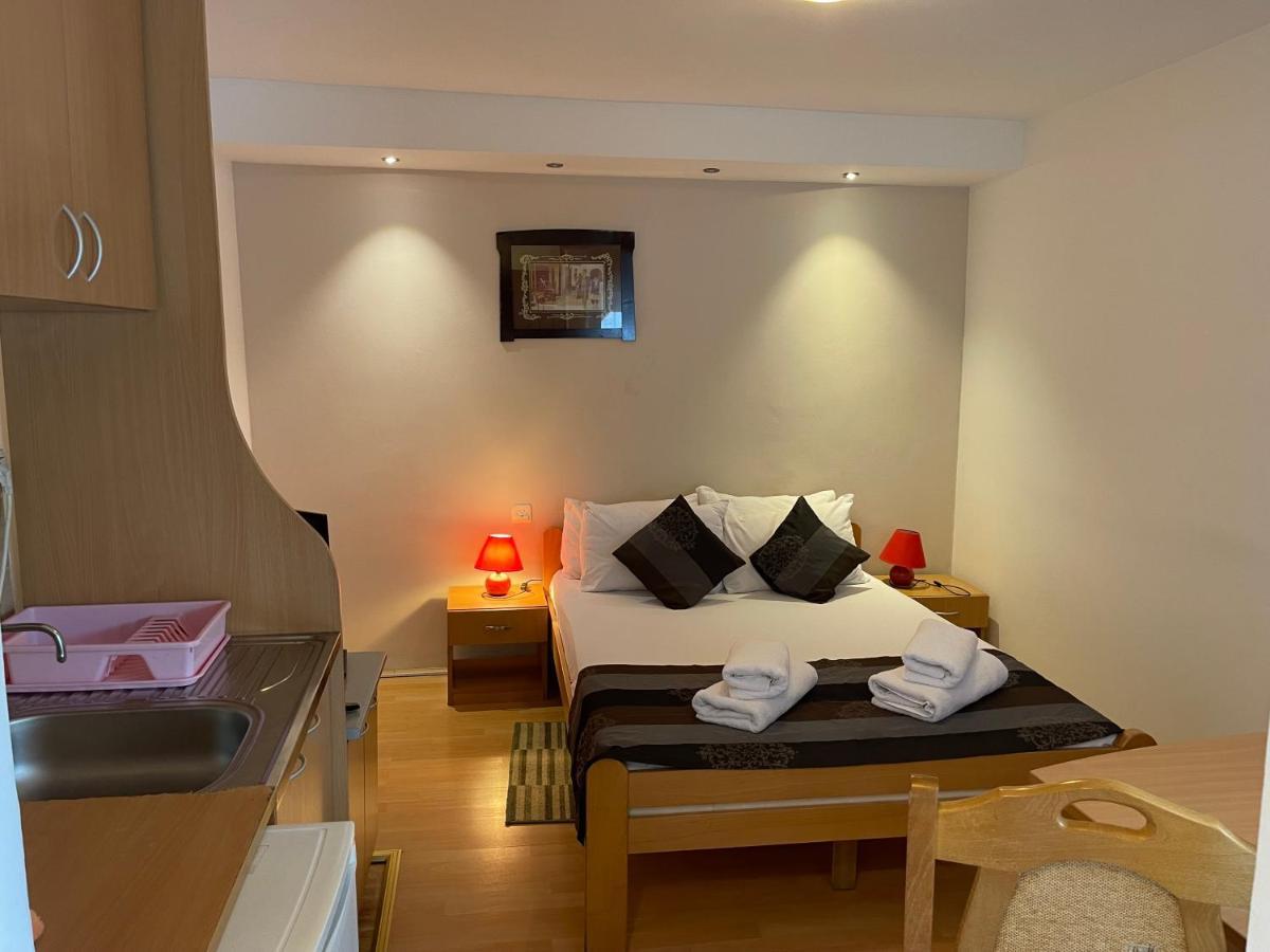 Guest Accommodation Zone ニシュカ・バニャ エクステリア 写真