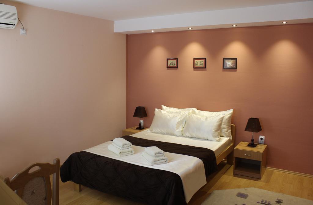 Guest Accommodation Zone ニシュカ・バニャ 部屋 写真