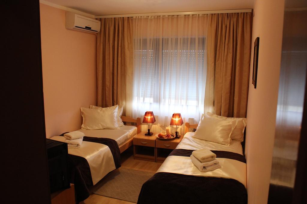 Guest Accommodation Zone ニシュカ・バニャ 部屋 写真